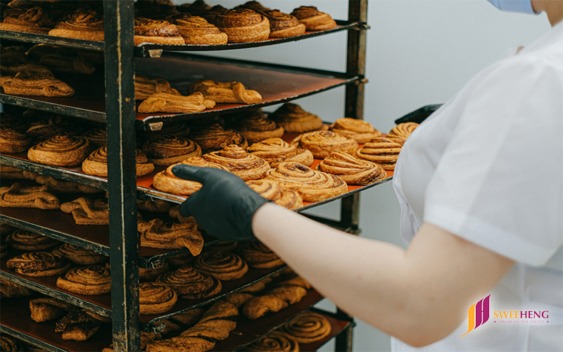 Reasons to Partner with a Halal Certified Bakery