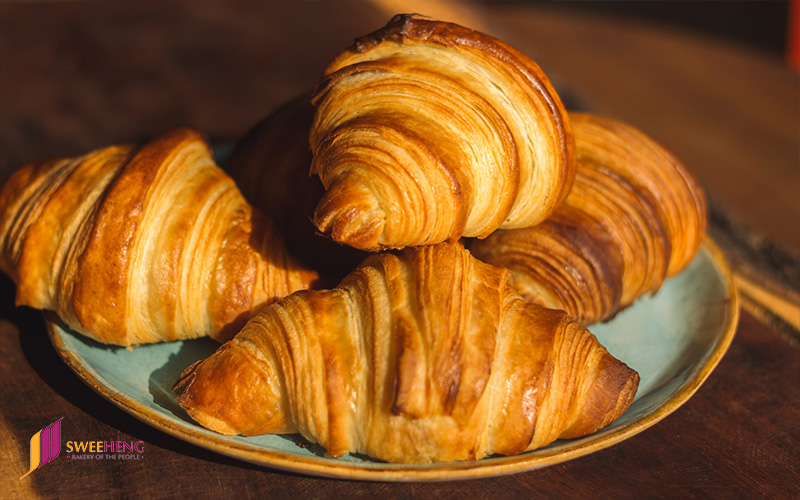 Mastering Freshness: Tips for Extending the Shelf Life of Wholesale Pastries